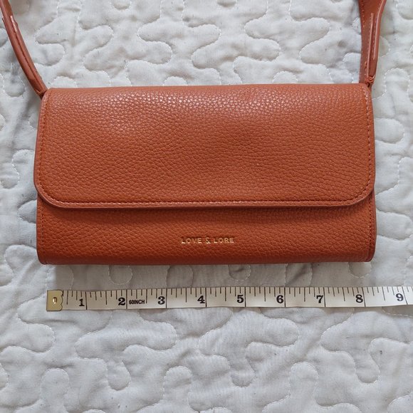 (2/25$) Love and Lore brown crossbody clutch with removable strap - Picture 4 of 5